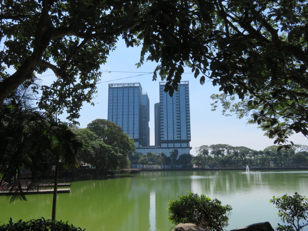 Kandawgyi Lake