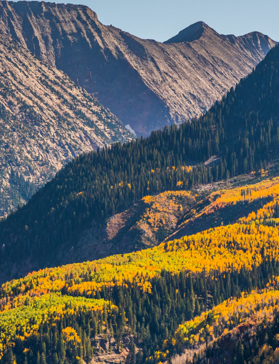 Beutiful Mountain Scene in the Fall - Trip Planning